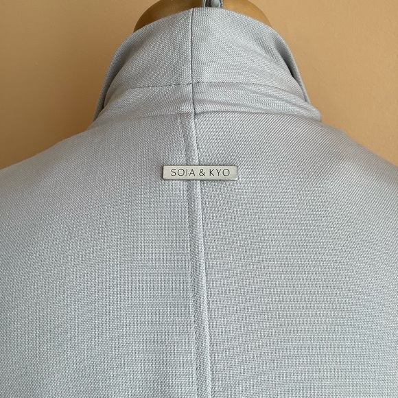 SOIA & KYO Light Gray Asymmetric Cinch Waist Blazer/Jacket - Picture 8 of 16